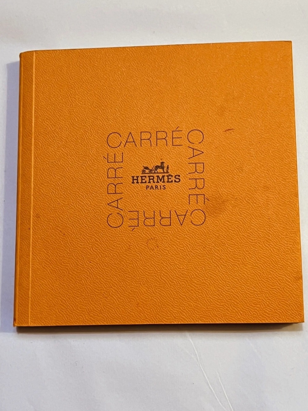 Hermès Carré play Time with scarves cover booklet 2002